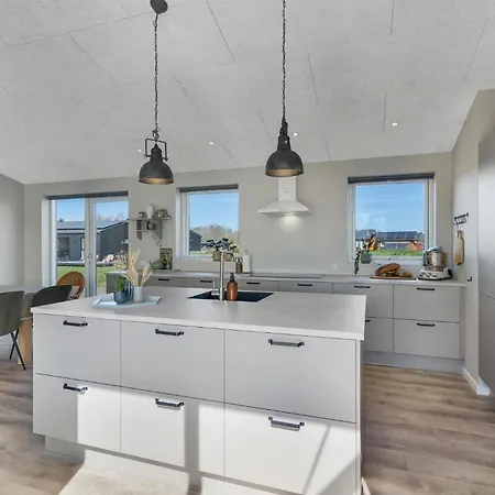 Amazing In With Kitchen *