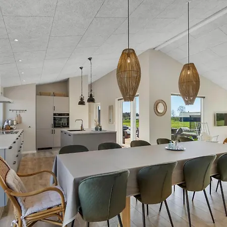 Amazing In With Kitchen *