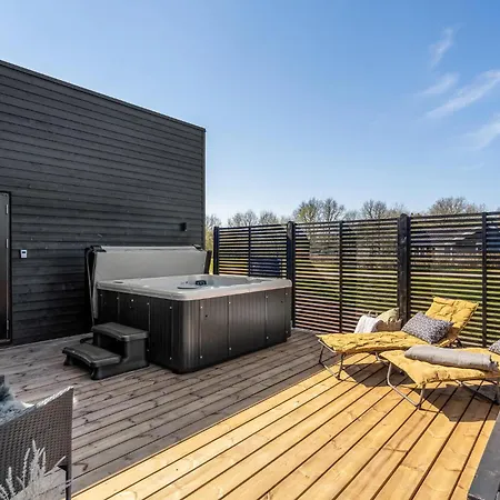 Semesterbostad Amazing In With Kitchen